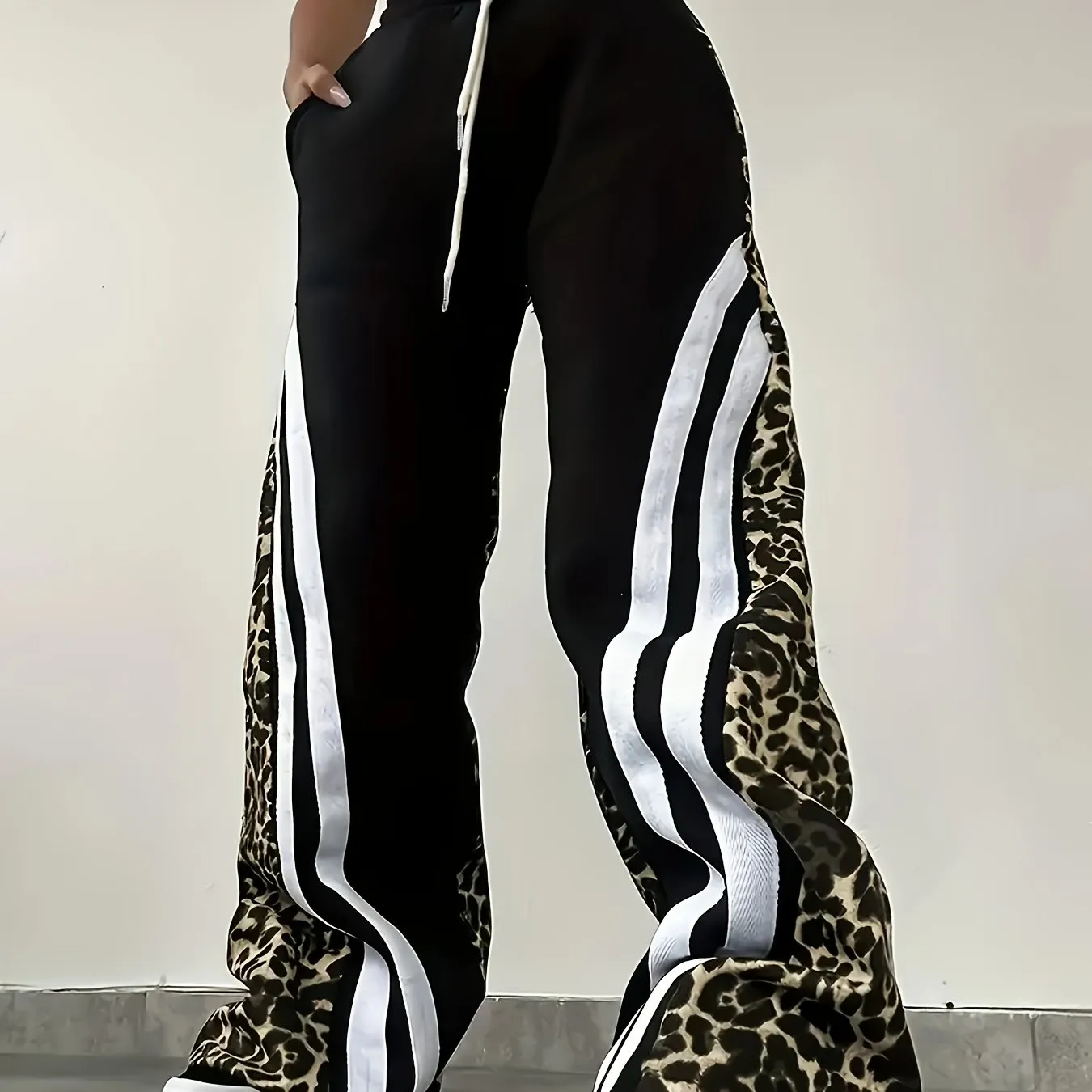 1pc Women'S Leopard Print Joggers, Casual Knit Polyester Straight Leg Sweatpants, All-Season Comfort Fit Pants for Adult