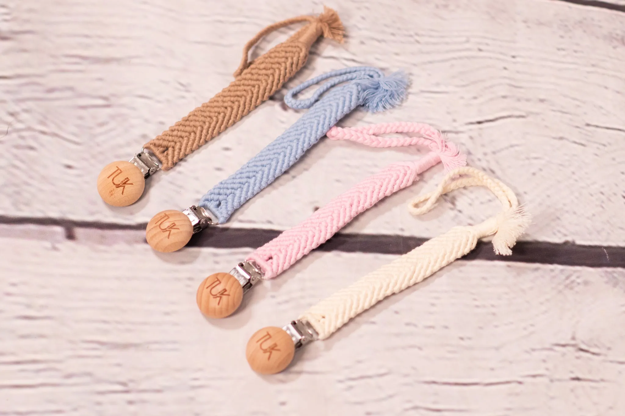 Braided Paci Clip
