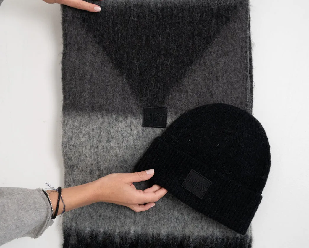 Hey Beanie & Cozy Scarf - Black / Black