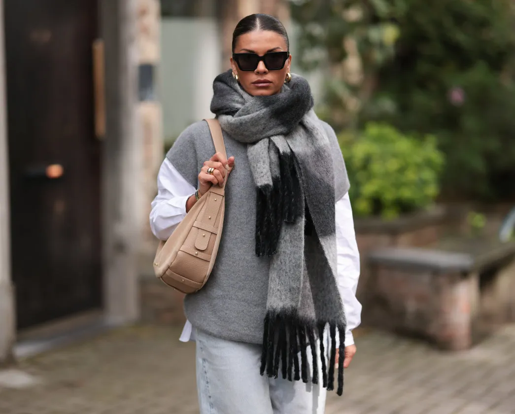 Hey Beanie & Cozy Scarf - Black / Black