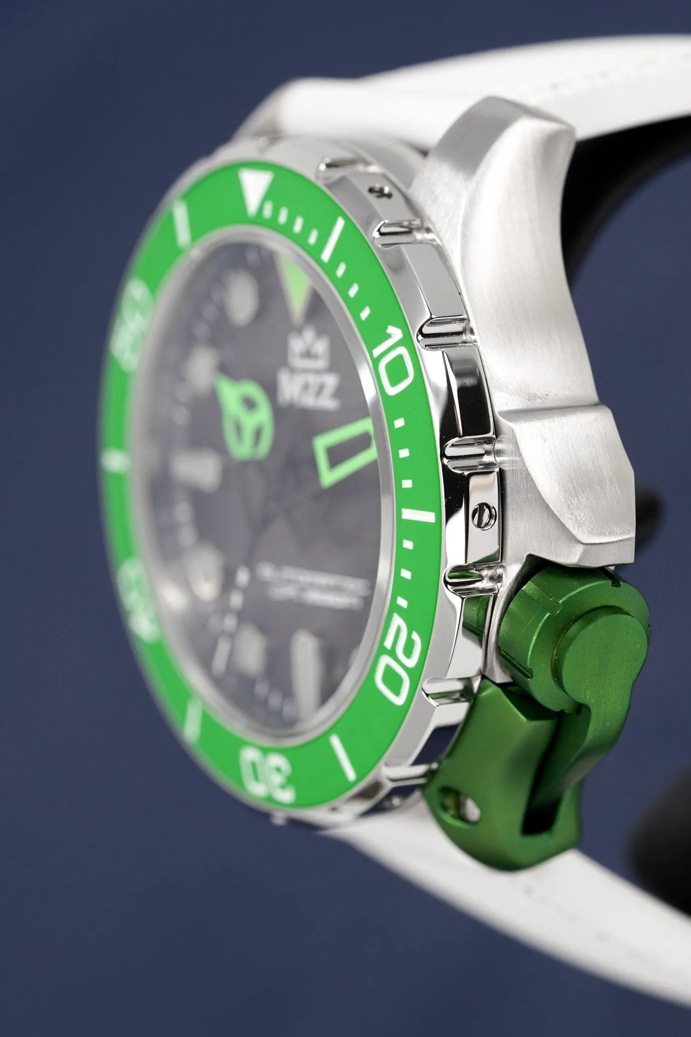 M2Z Men's Watch Diver 200 Green 200-001